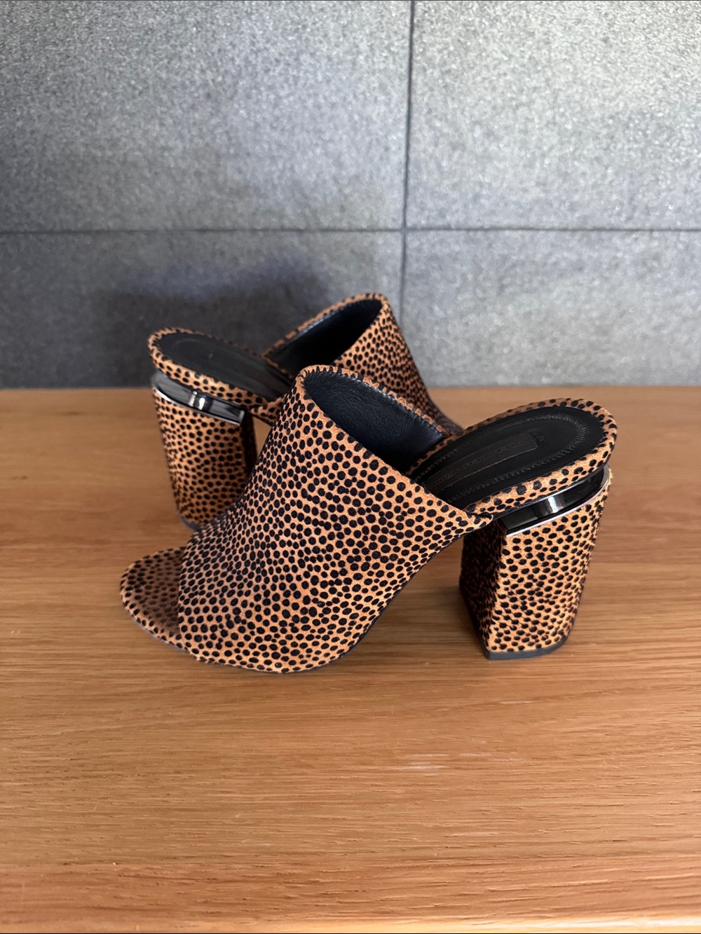 Alexander Wang Tan and Black Speckled Open-Toe Slide Heels - Picture 2 of 4